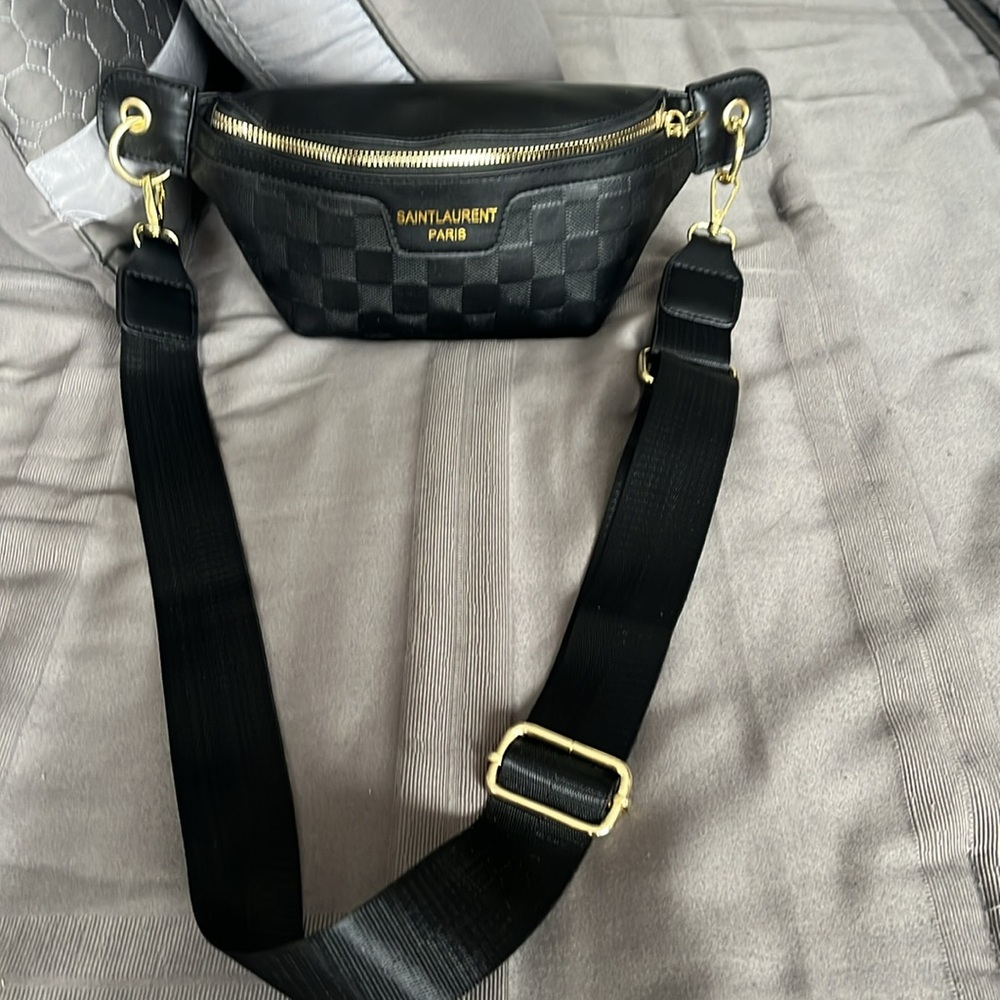 SALE FASHION FANNY PACK OR SLING NWOT - Picture 5 of 5